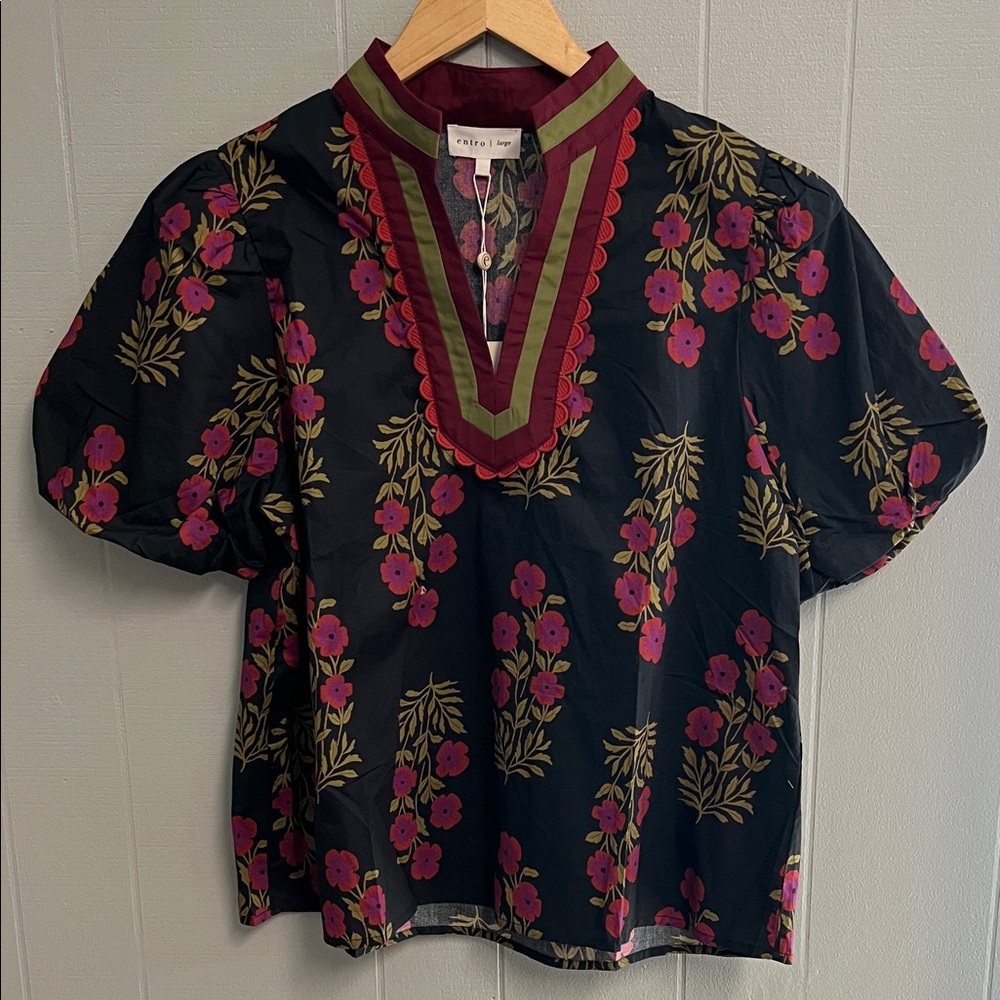 NWT Black Floral Entro Blouse Shirt Top Large New with Tags!